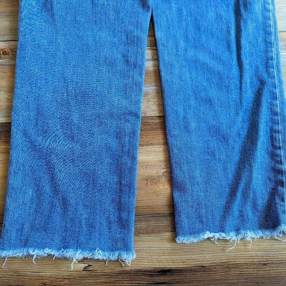 Loft Outlet Boyfriend High Waisted Med Wash Distressed Relaxed Fit Jeans Size 8 - Picture 7 of 11